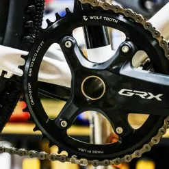 Wolf Tooth Drop Stop B Kettenblatt - Shimano GRX Lochkreis 110mm Asymmetrisch 9-12 Fach 44 Zaehne -Kettenblaetter Verkäufe 57283 3