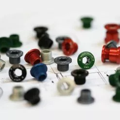 Wolf Tooth Kettenblattschrauben Set - M8x6mm 1-fach 5-Arm Aluminium Rot 7 Wolf Tooth Kettenblattschrauben Set - M8x6mm 1-fach 5-Arm Aluminium Rot -Kettenblaetter Verkäufe 57418 2